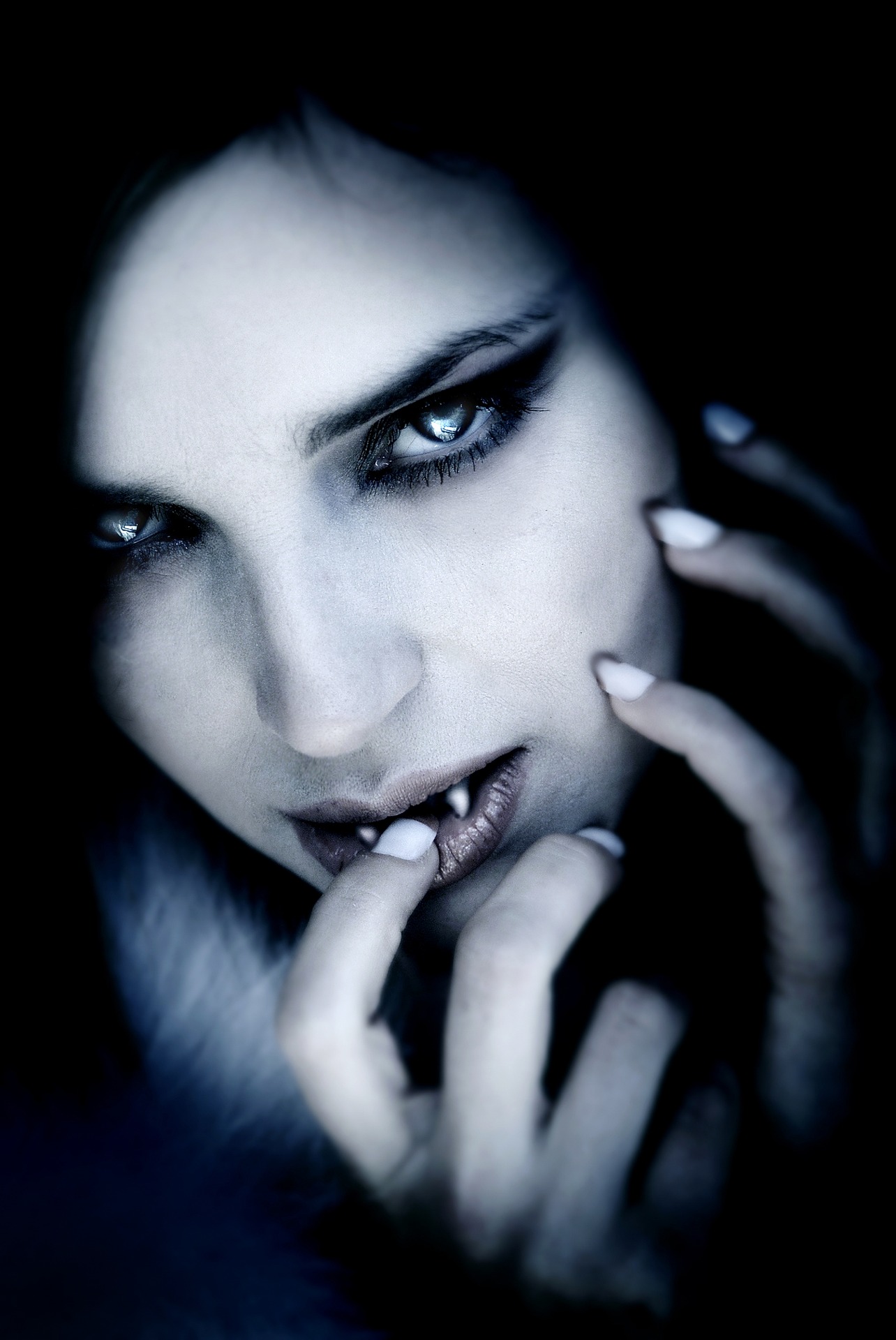 Liz BlackX’ One Spooky Genre: Vampires